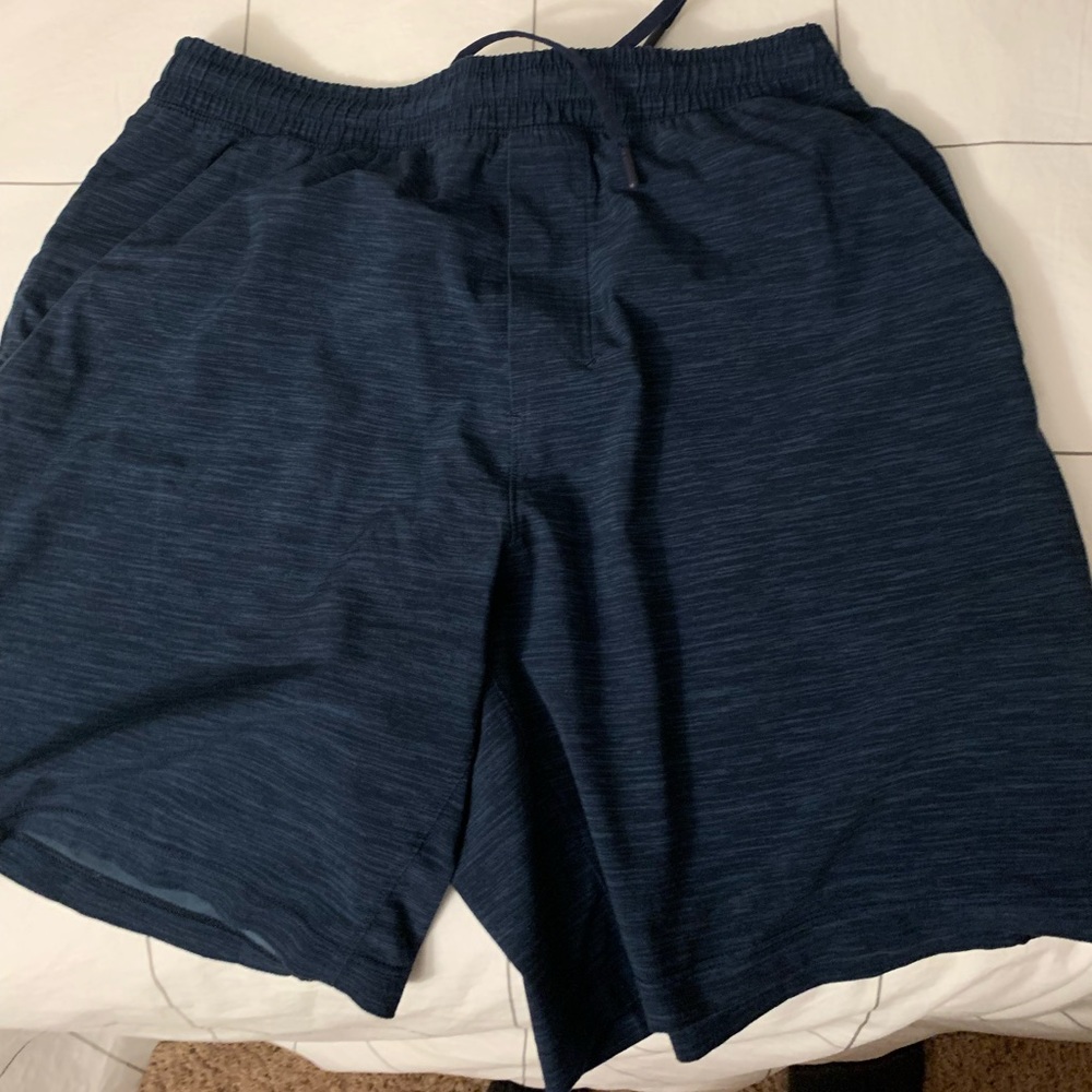 Lululemon Pacebreaker 7 inch linerless